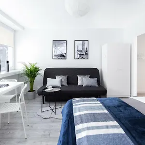 Appartamento Warsawrent Centralna 