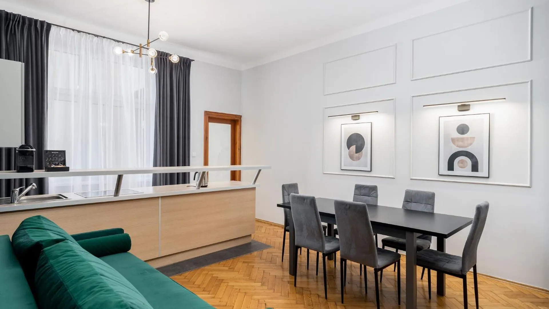 Wawel Boutique Residence - Krakow Old Town Apartahotel