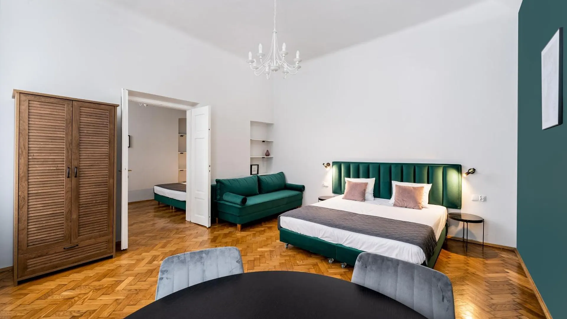 Wawel Boutique Residence - Krakow Old Town Apartahotel